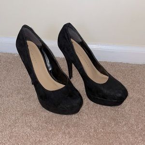 Lauren Conrad Black suede heels. Size 6